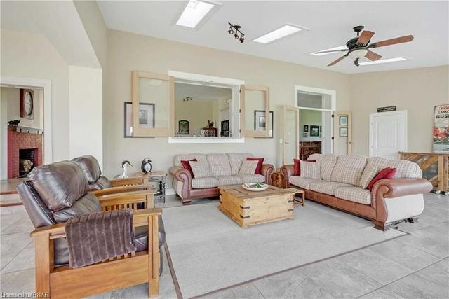 733 County Rd 2 Rd Rd, House detached with 5 bedrooms, 2 bathrooms and 54 parking in Otonabee South Monaghan ON | Image 10