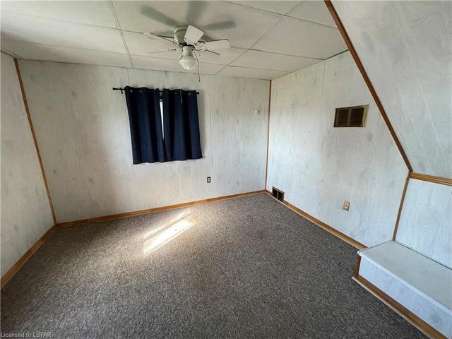 6327 & 6333 8 Line, House detached with 2 bedrooms, 1 bathrooms and null parking in Chatham Kent ON | Image 5