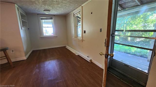 190 Paudash St, House detached with 1 bedrooms, 1 bathrooms and 2 parking in Hiawatha First Nation ON | Image 14
