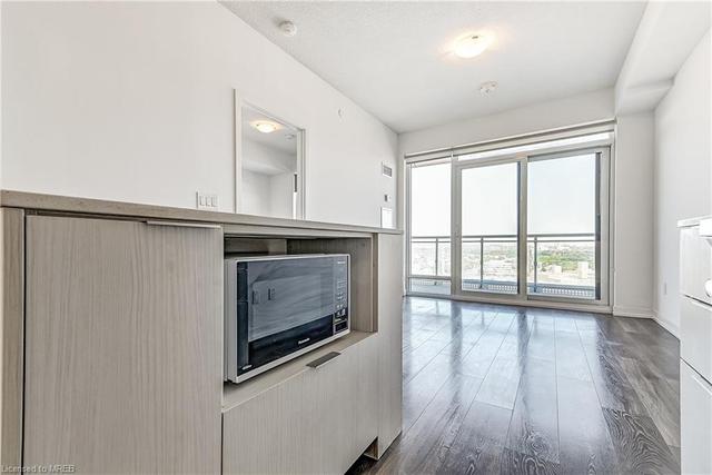 2520 Eglinton Ave W, House attached with 1 bedrooms, 1 bathrooms and 1 parking in Mississauga ON | Image 26