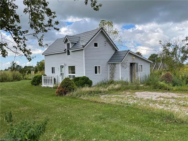 6327 & 6333 8 Line, House detached with 2 bedrooms, 1 bathrooms and null parking in Chatham Kent ON | Image 18