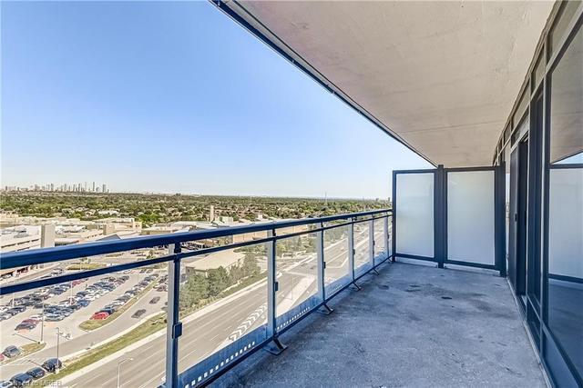 2520 Eglinton Ave W, House attached with 1 bedrooms, 1 bathrooms and 1 parking in Mississauga ON | Image 4
