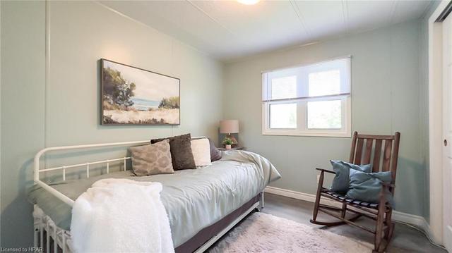 4 Ruth St, House detached with 2 bedrooms, 1 bathrooms and null parking in Ashfield Colborne Wawanosh ON | Image 17