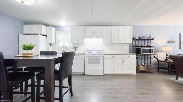 4 Ruth St, House detached with 2 bedrooms, 1 bathrooms and null parking in Ashfield Colborne Wawanosh ON | Image 23