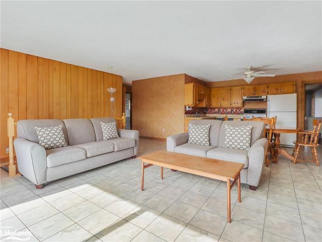 454638 Road 45, House detached with 3 bedrooms, 2 bathrooms and null parking in Feversham ON | Image 8