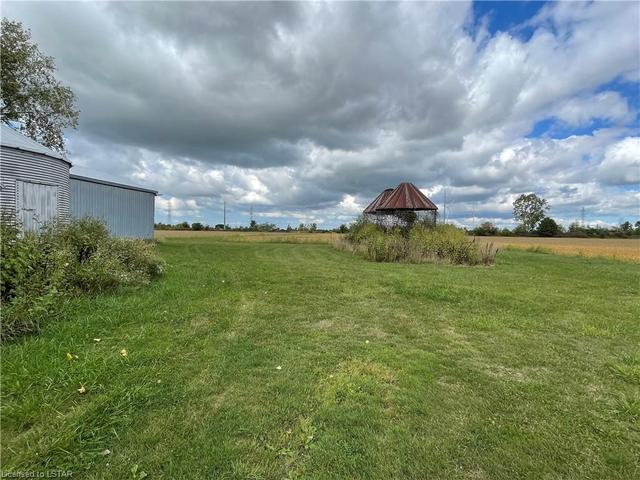 6327 & 6333 8 Line, House detached with 2 bedrooms, 1 bathrooms and null parking in Chatham Kent ON | Image 21