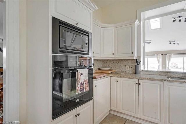 733 County Rd 2 Rd Rd, House detached with 5 bedrooms, 2 bathrooms and 54 parking in Otonabee South Monaghan ON | Image 4