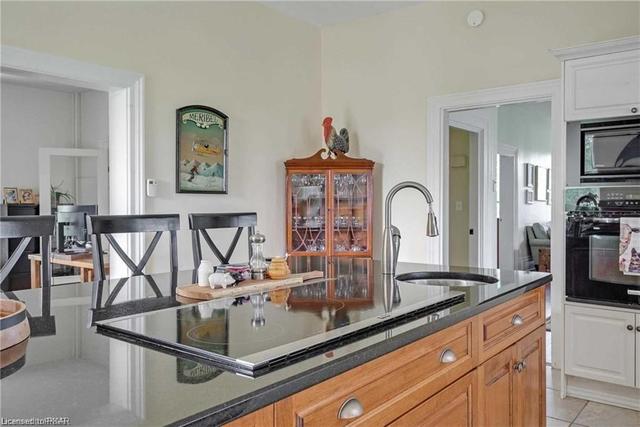 733 County Rd 2 Rd Rd, House detached with 5 bedrooms, 2 bathrooms and 54 parking in Otonabee South Monaghan ON | Image 5