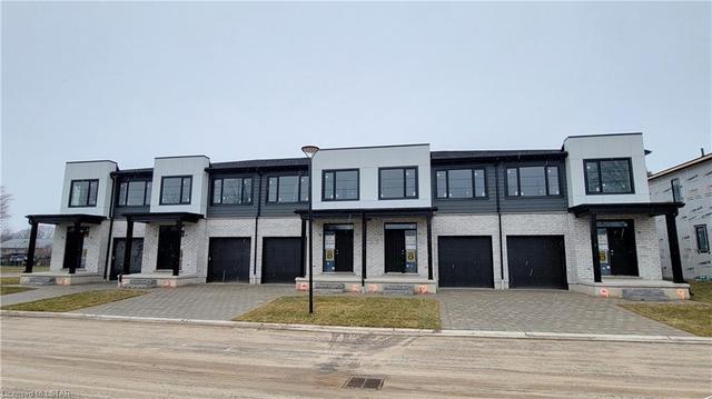 15 - 101 Swales Ave, House attached with 3 bedrooms, 2 bathrooms and 2 parking in Strathroy Caradoc ON | Image 17