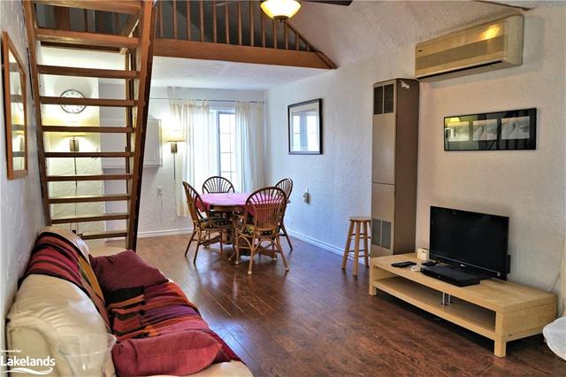 Back of the house, with a second entrance to the mudroom. | Image 6