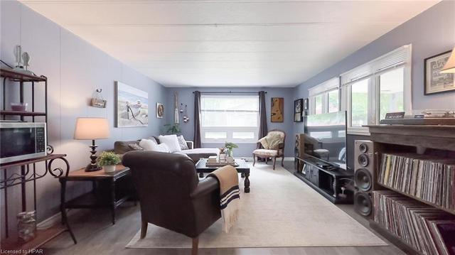 4 Ruth St, House detached with 2 bedrooms, 1 bathrooms and null parking in Ashfield Colborne Wawanosh ON | Image 43