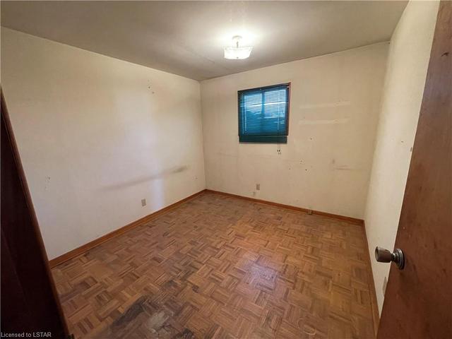 6327 & 6333 8 Line, House detached with 2 bedrooms, 1 bathrooms and null parking in Chatham Kent ON | Image 9