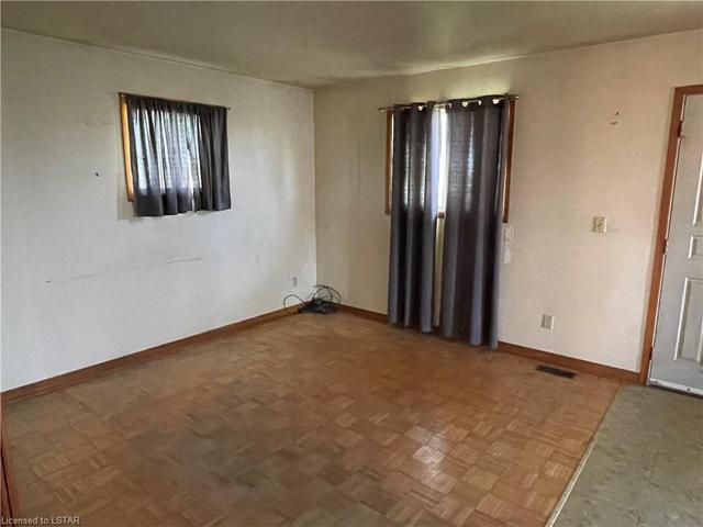 6327 & 6333 8 Line, House detached with 2 bedrooms, 1 bathrooms and null parking in Chatham Kent ON | Image 10