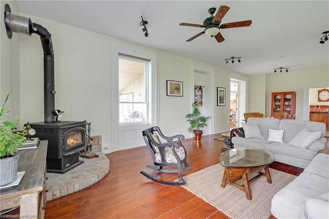 733 County Rd 2 Rd Rd, House detached with 5 bedrooms, 2 bathrooms and 54 parking in Otonabee South Monaghan ON | Image 9