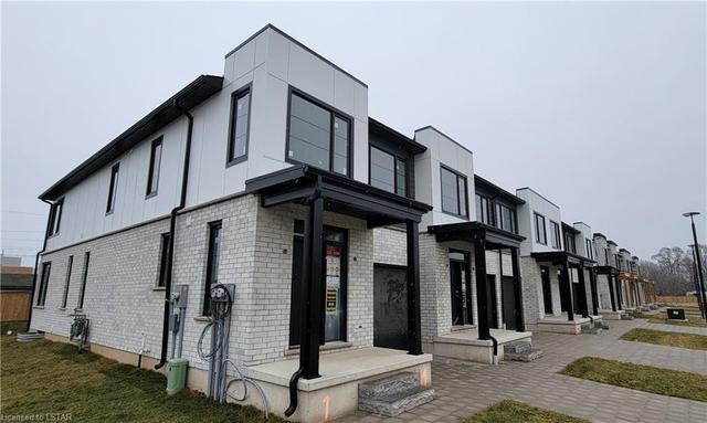 15 - 101 Swales Ave, House attached with 3 bedrooms, 2 bathrooms and 2 parking in Strathroy Caradoc ON | Image 19