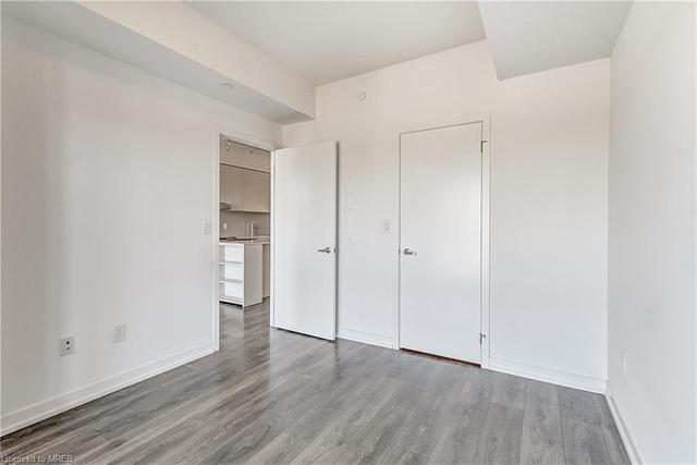 2520 Eglinton Ave W, House attached with 1 bedrooms, 1 bathrooms and 1 parking in Mississauga ON | Image 11