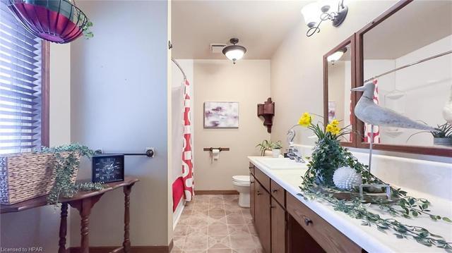 37 Albert St, House detached with 3 bedrooms, 1 bathrooms and null parking in Dungannon ON | Image 7