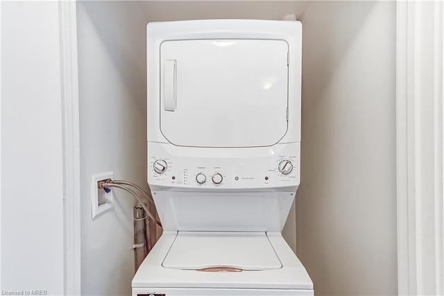 2520 Eglinton Ave W, House attached with 1 bedrooms, 1 bathrooms and 1 parking in Mississauga ON | Image 14