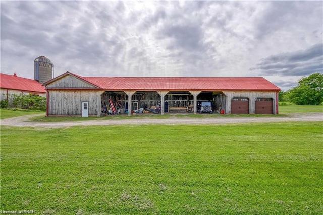 733 County Rd 2 Rd Rd, House detached with 5 bedrooms, 2 bathrooms and 54 parking in Otonabee South Monaghan ON | Image 27