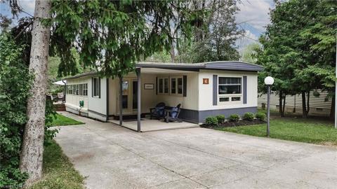 4 Ruth St, Ashfield Colborne Wawanosh, ON, N7A3Y2 | Card Image