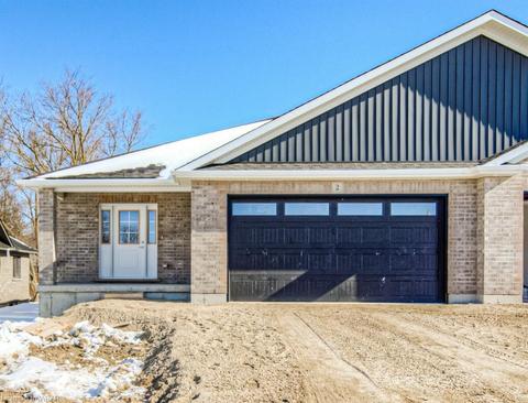 7 Malcolm Cres, North Perth, ON, N4W2A1 | Card Image