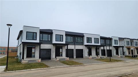 15-101 Swales Ave, Strathroy Caradoc, ON, N7G1A8 | Card Image