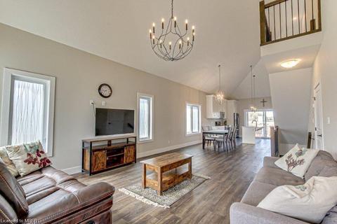 7-744 Nelson Dr W, Norfolk County, ON, N0A1N4 | Card Image