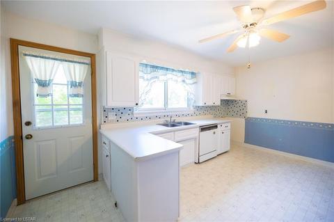 705 Bengarvie St, Point Edward, ON, N7V1B3 | Card Image